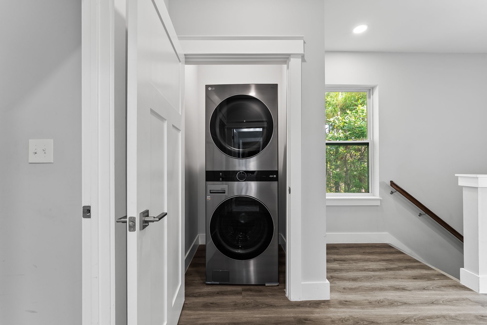 26-web-or-mls-2226 Joan Ave 16 -26