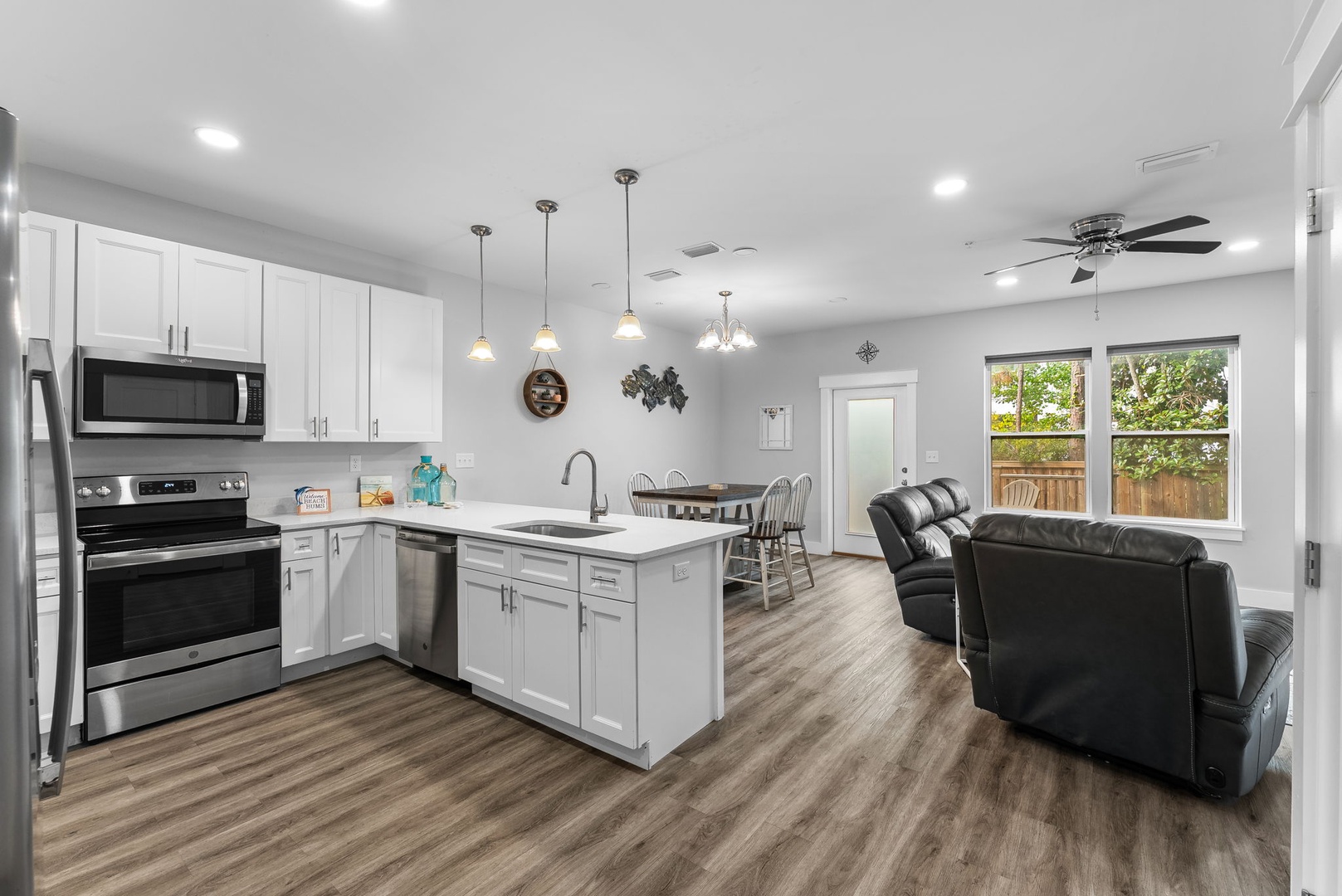 6-web-or-mls-2226 Joan Ave 16 -06