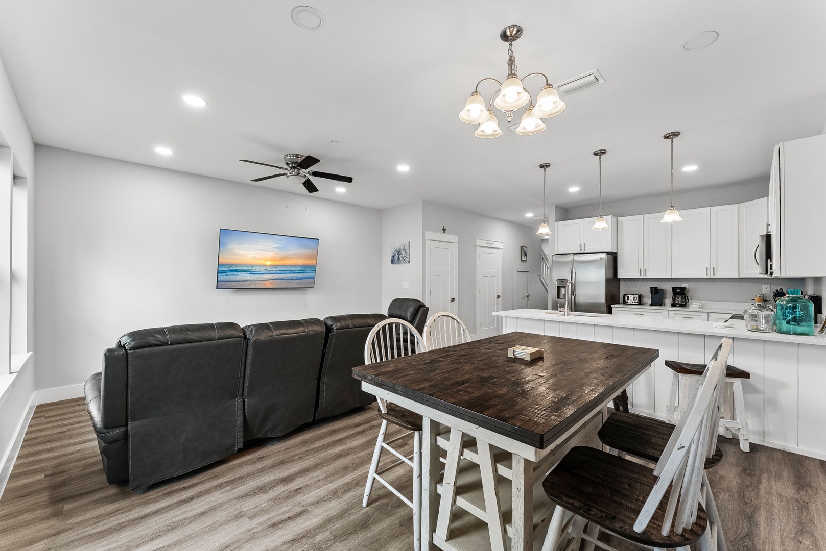 12-web-or-mls-2226 Joan Ave 16 -12