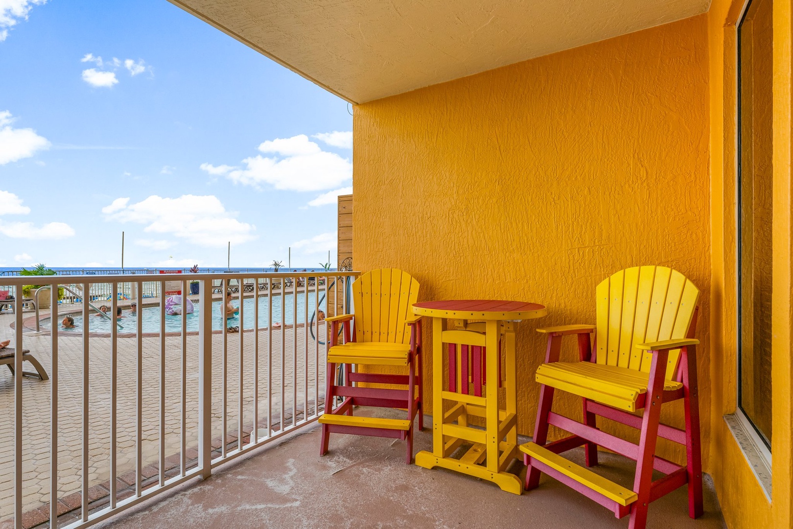 32-web-or-mls-5004 Thomas Dr 107-20