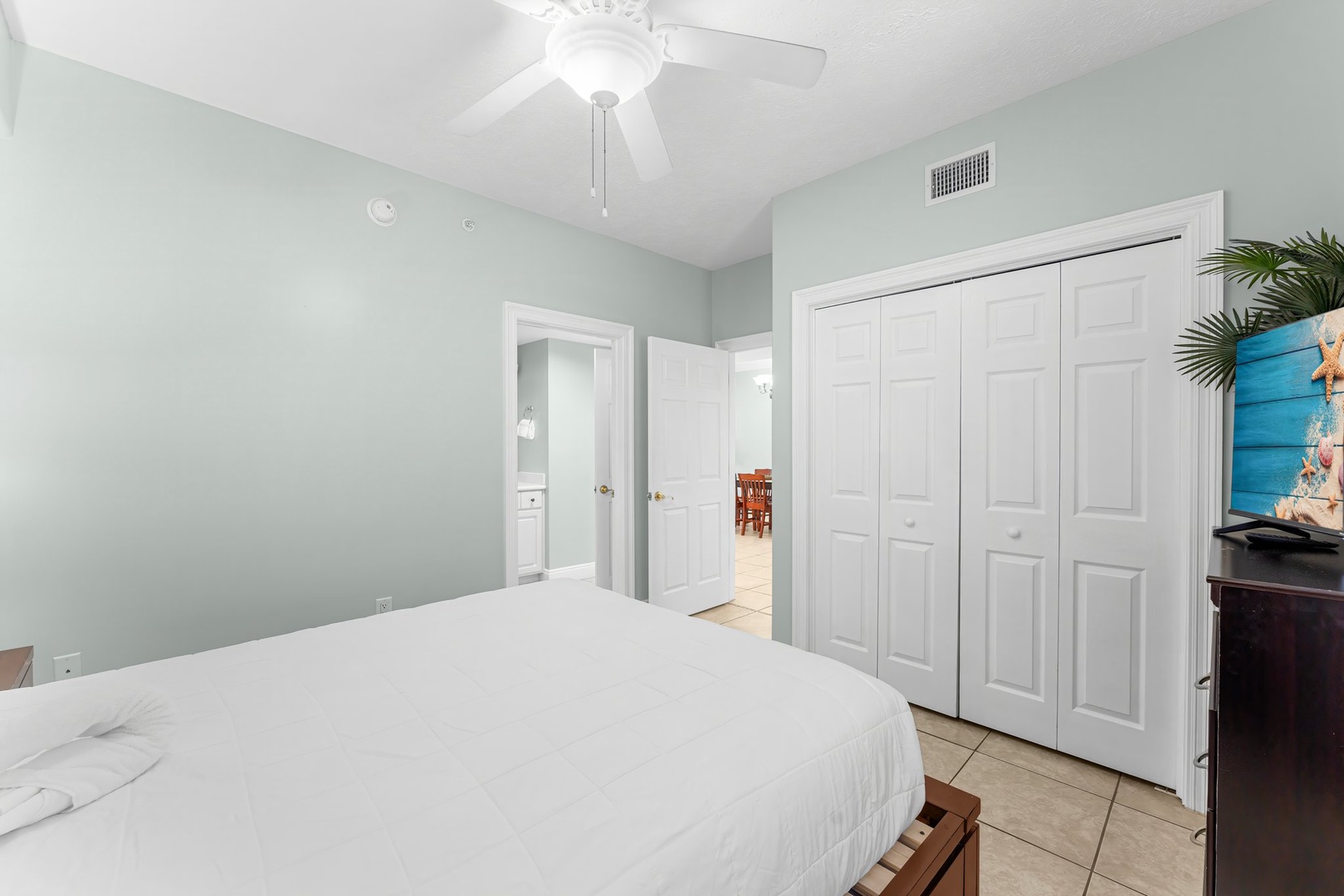 5-5004 Thomas Dr 1102-17