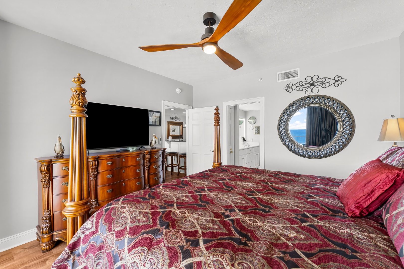 20-web-or-mls-5004 Thomas Dr 1110-19