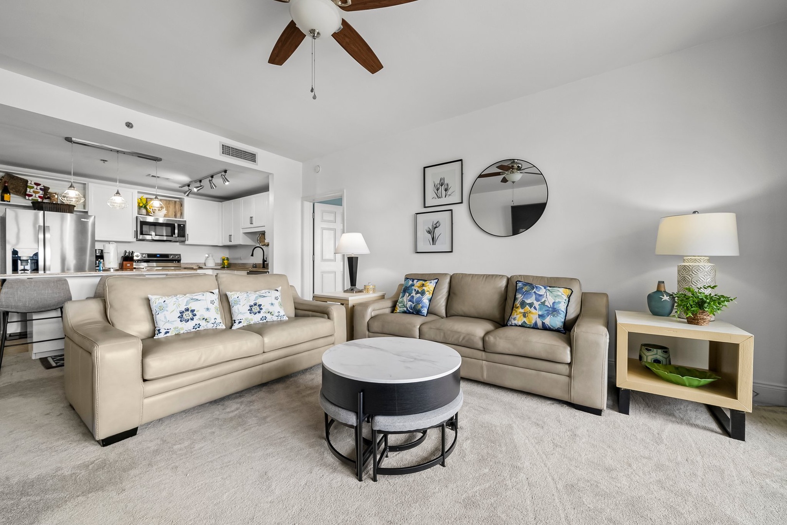 15-web-or-mls-9902 S Thomas Dr 830-14