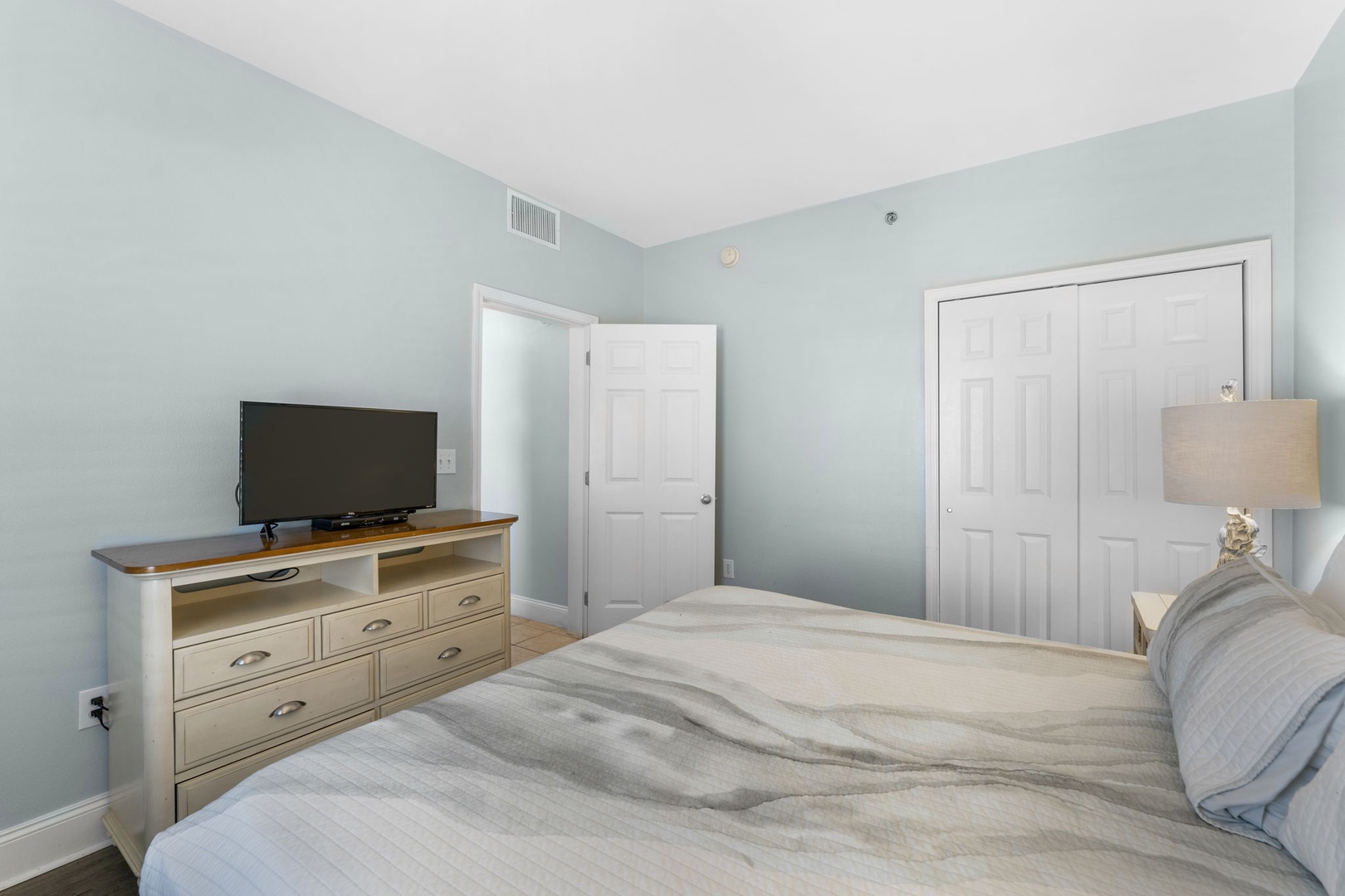 Guest Bedroom 1