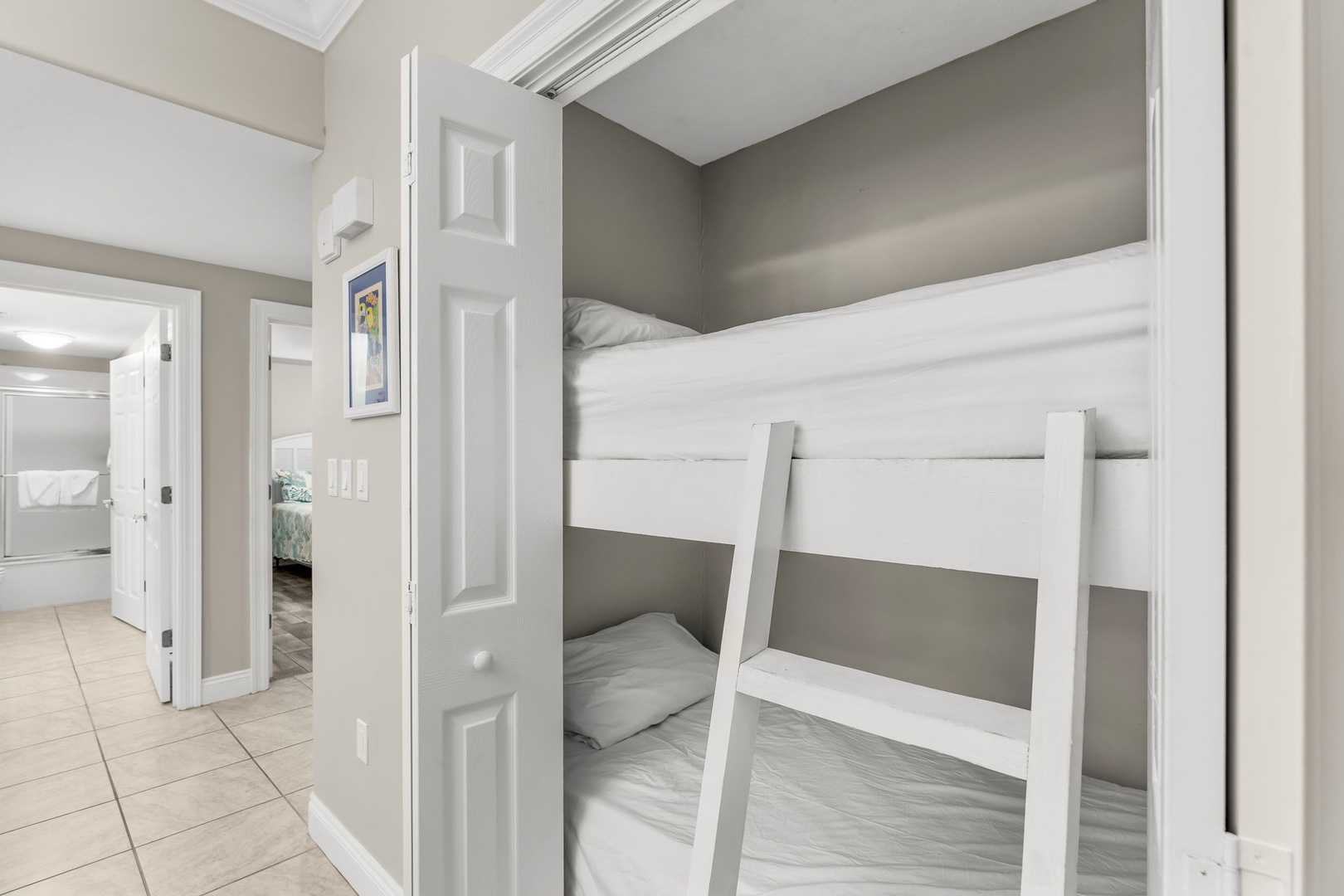 15-web-or-mls-5004 Thomas Dr 2303-8