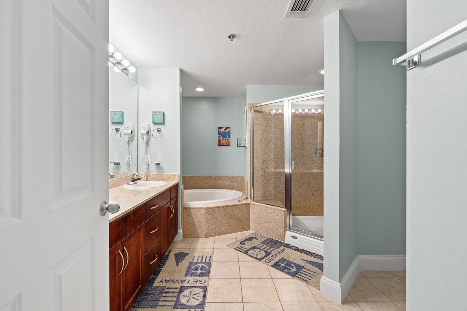 32-web-or-mls-9902 S Thomas Dr 1730 -32