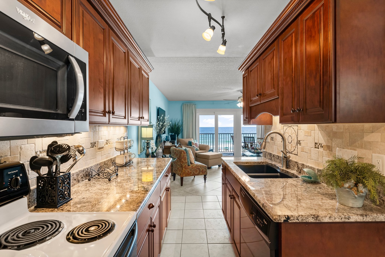 18-web-or-mls-6213 Thomas Dr 403-12