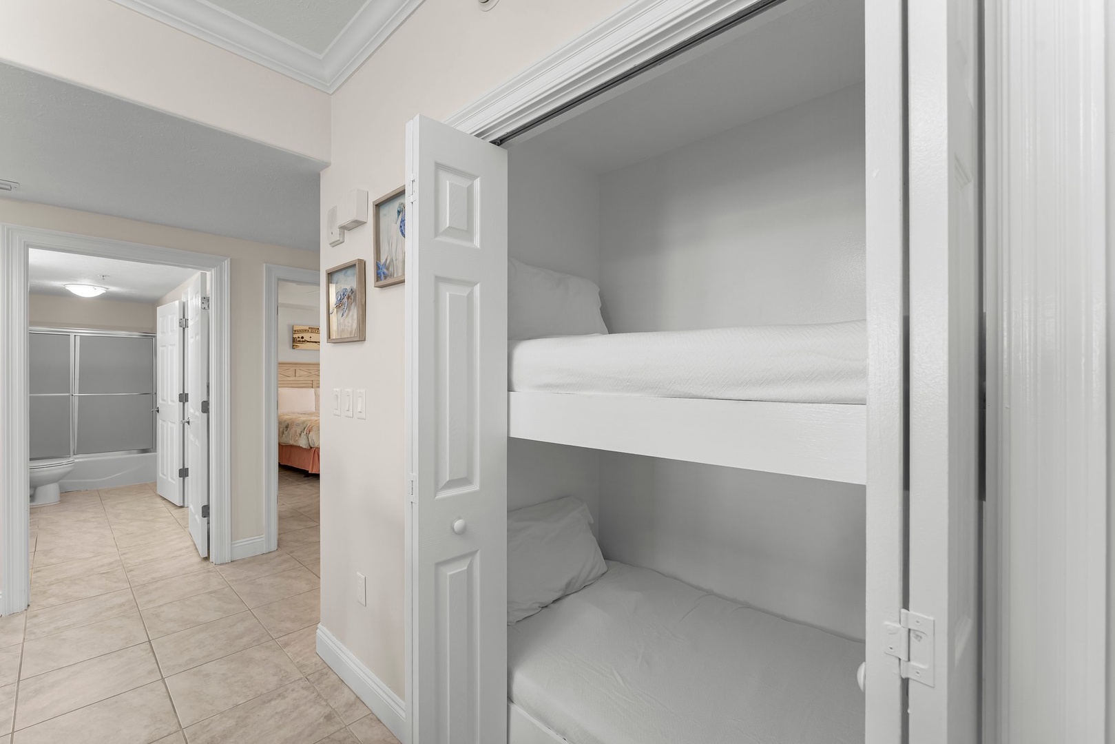 20-web-or-mls-5004 Thomas Dr 103-11