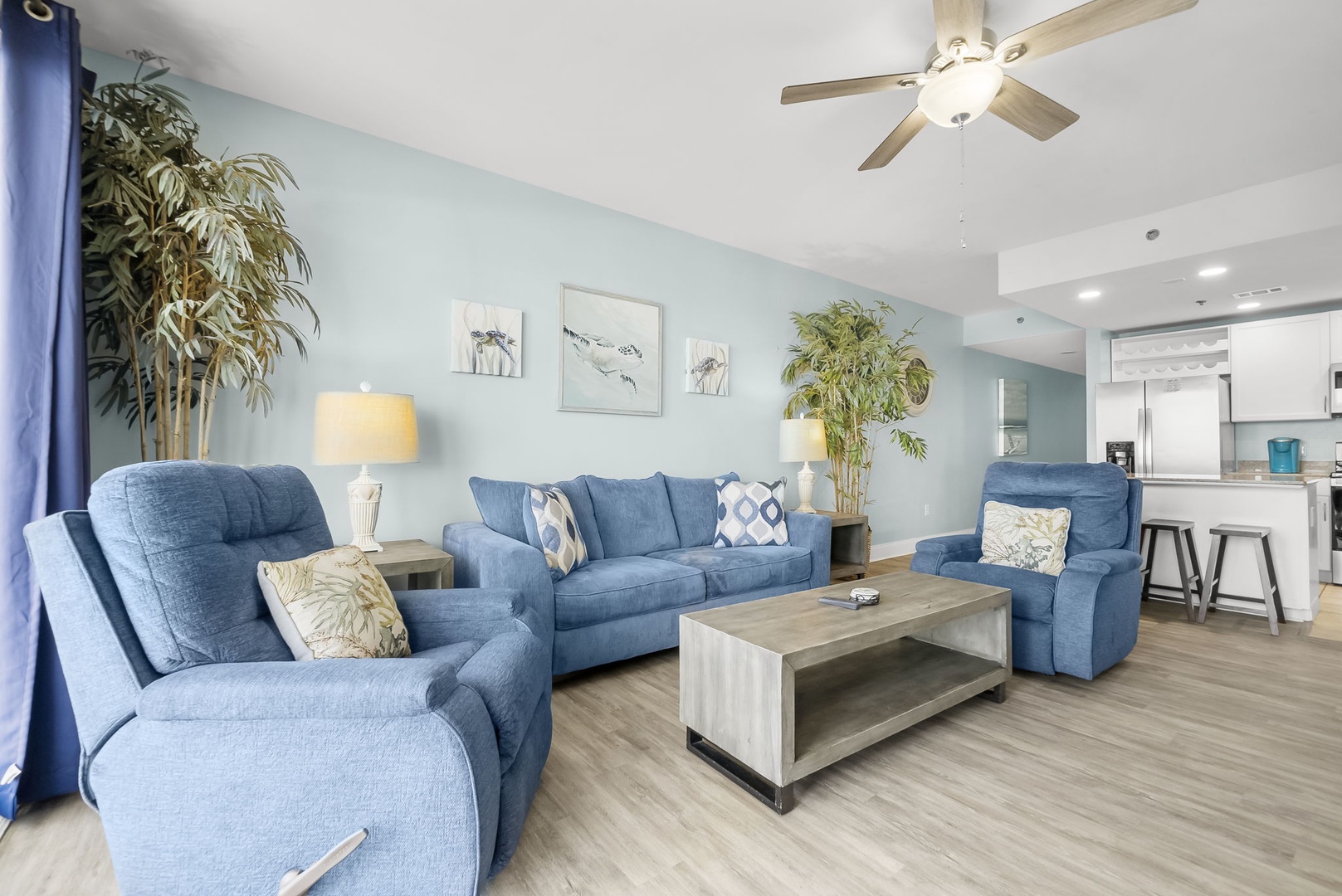 5-web-or-mls-9900 S Thomas Dr 1107-5