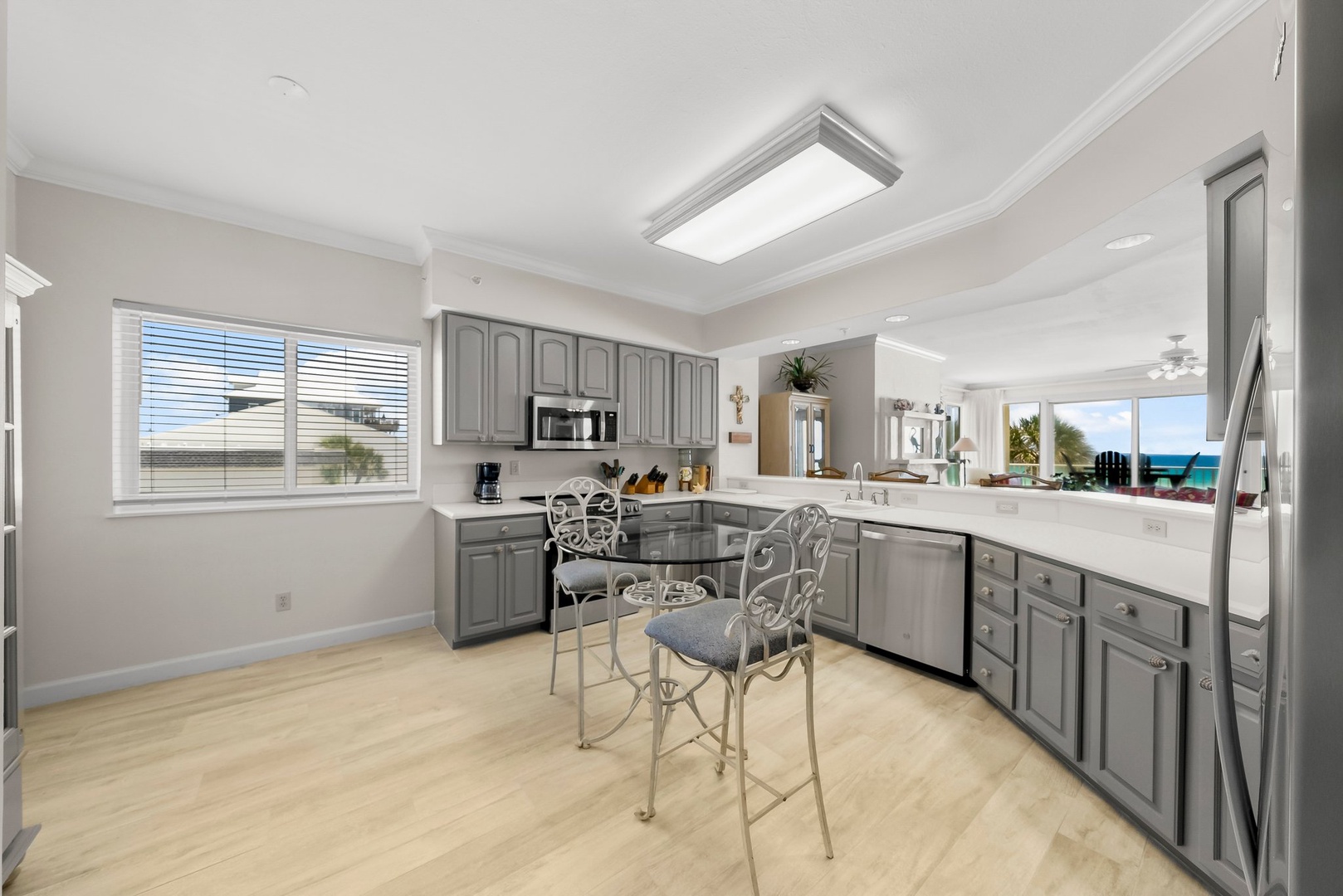 14-web-or-mls-8601 Surf Dr 1E-13