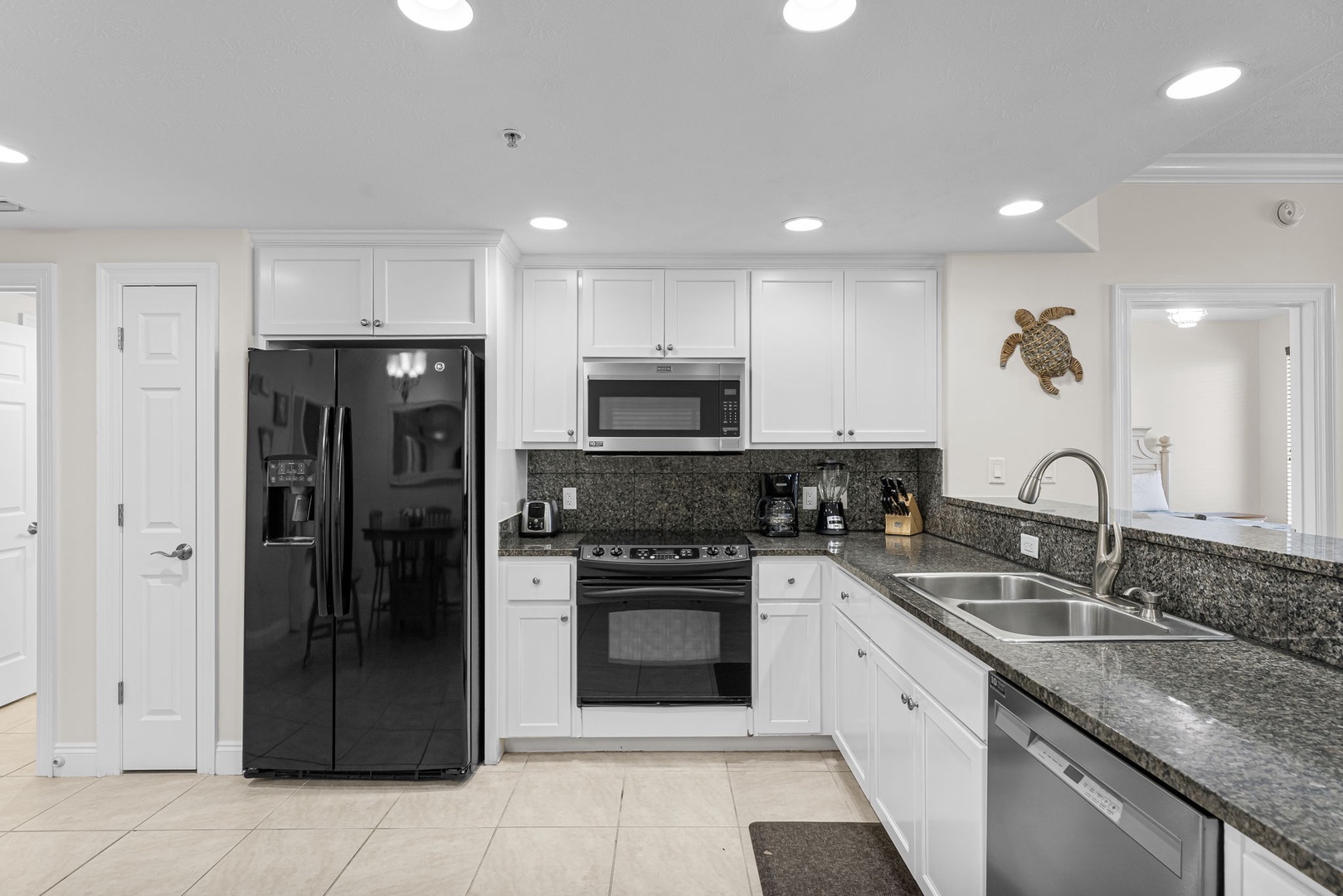 15-web-or-mls-5004 Thomas Dr 102-7