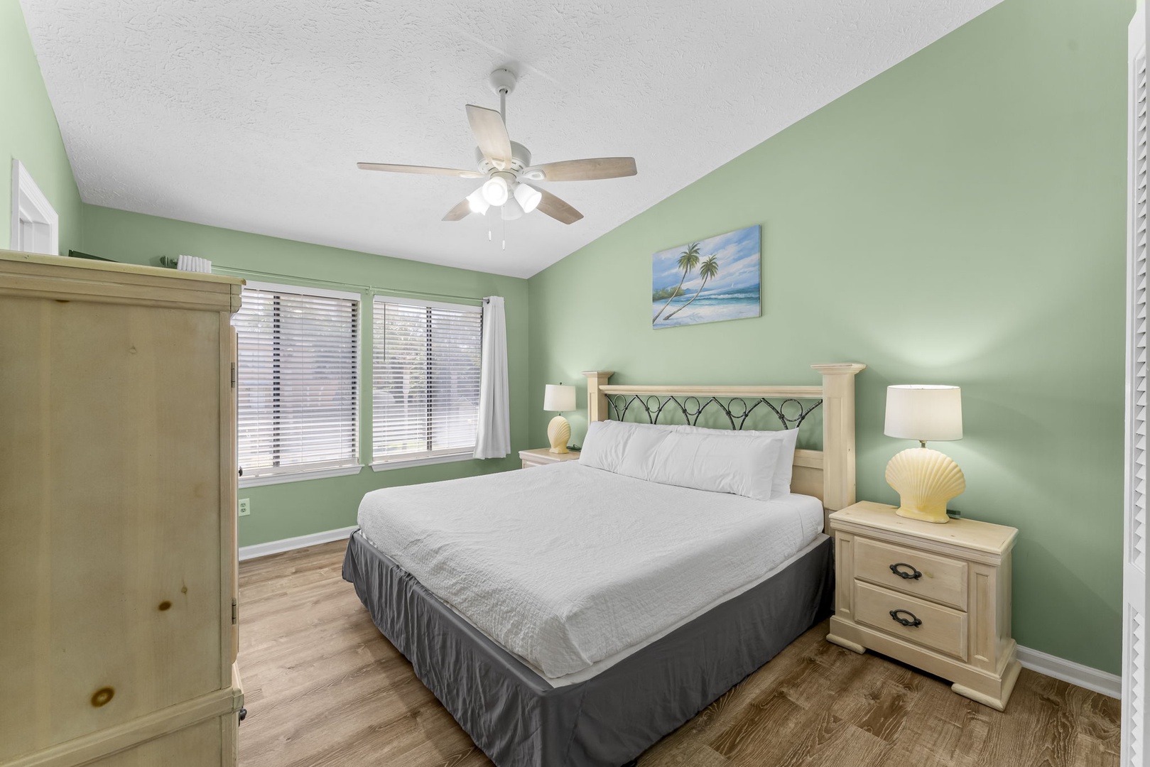 26-web-or-mls-236 St Katherine Blvd 236-19