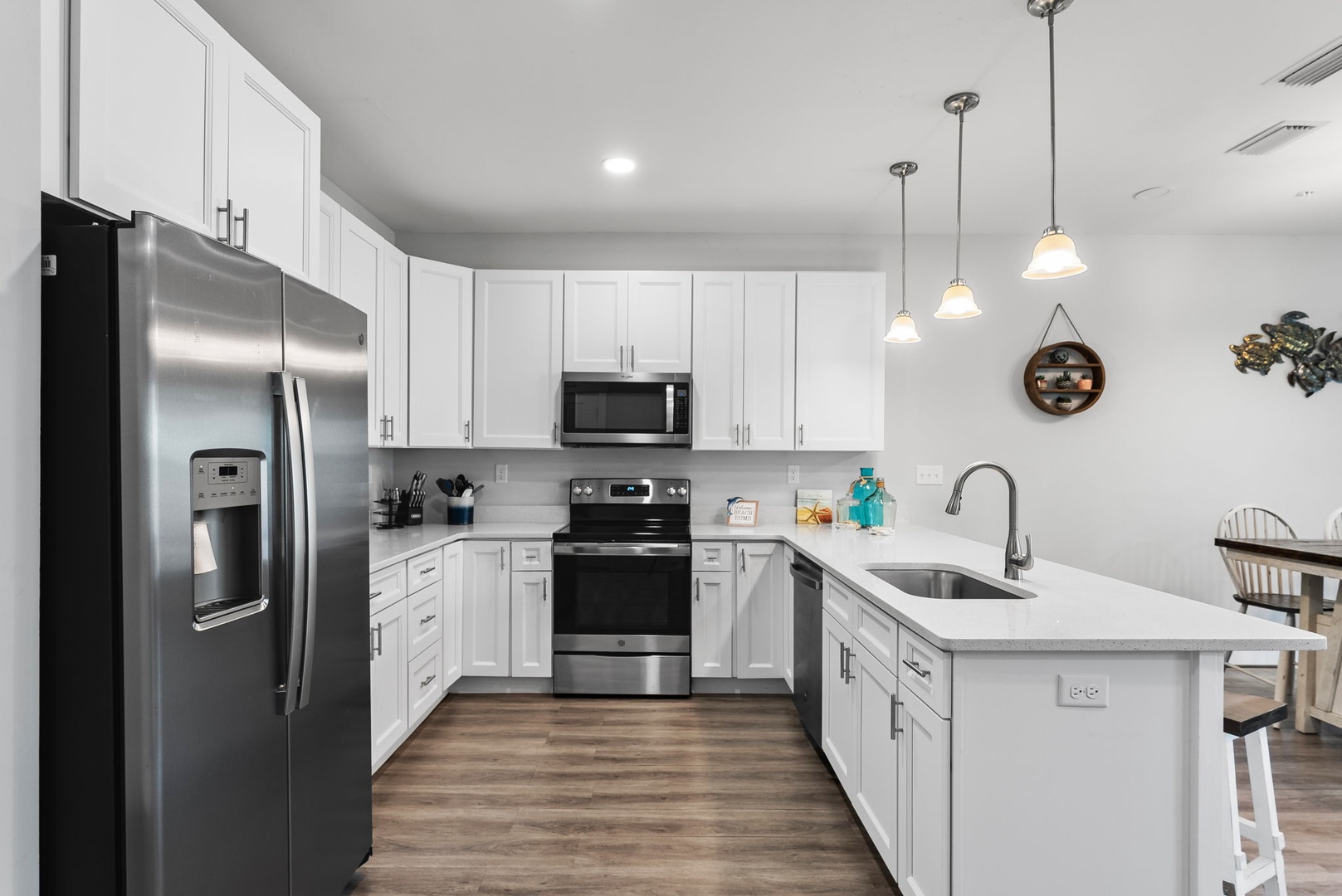 7-web-or-mls-2226 Joan Ave 16 -07