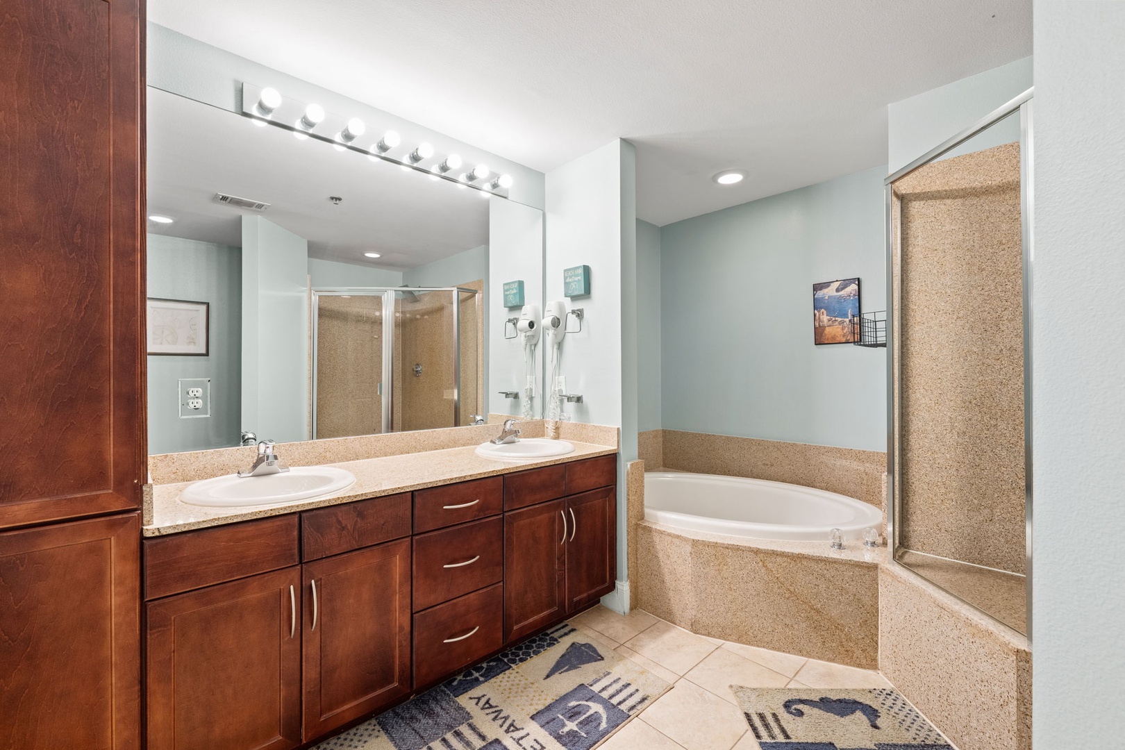 33-web-or-mls-9902 S Thomas Dr 1730 -33