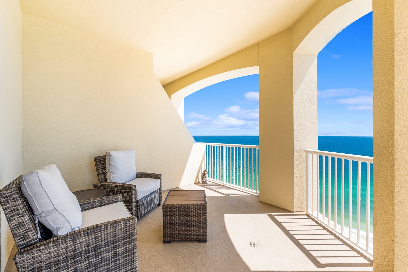 26-web-or-mls-11800 Front Beach Rd 2201_22