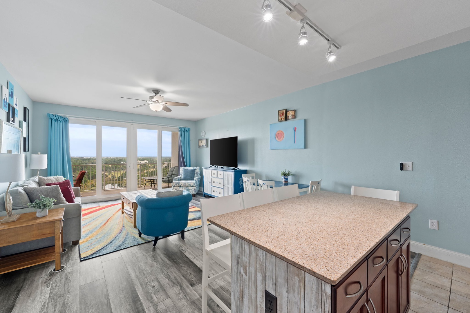 14-web-or-mls-9902 S Thomas Dr 1730 -21