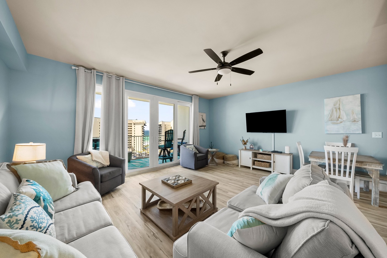20-web-or-mls-9902 S Thomas Dr 703-16
