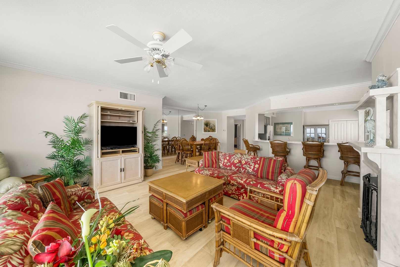 21-web-or-mls-8601 Surf Dr 1E-20