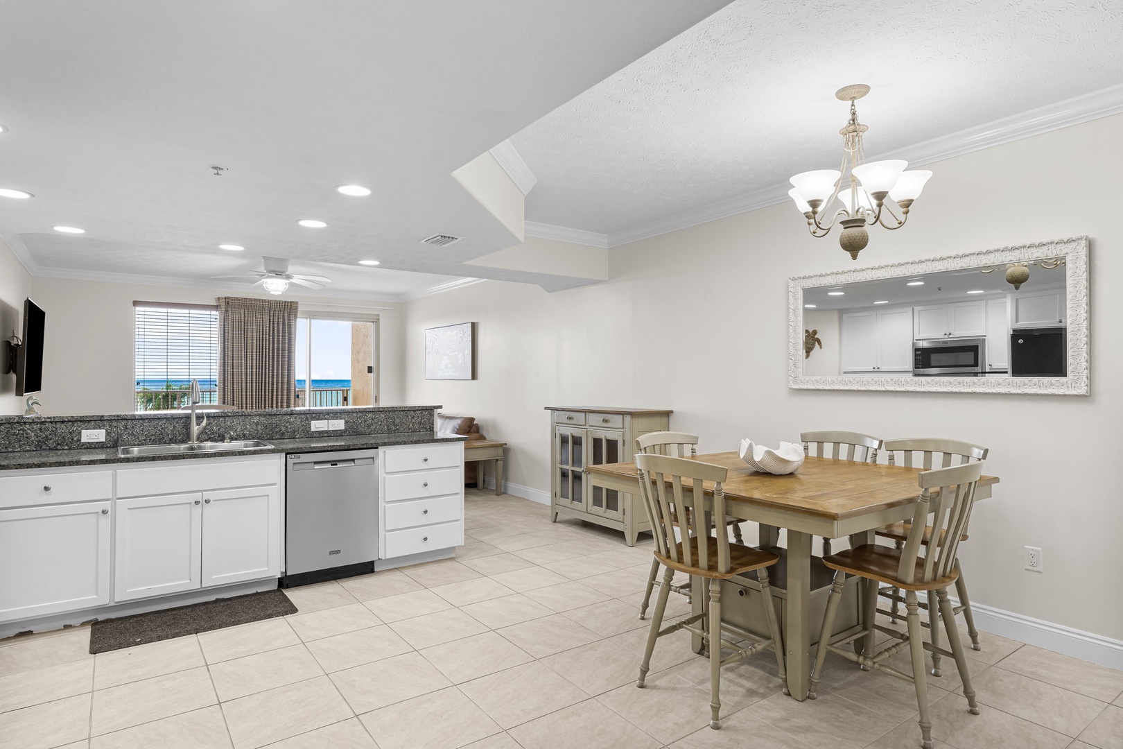 16-web-or-mls-5004 Thomas Dr 102-13