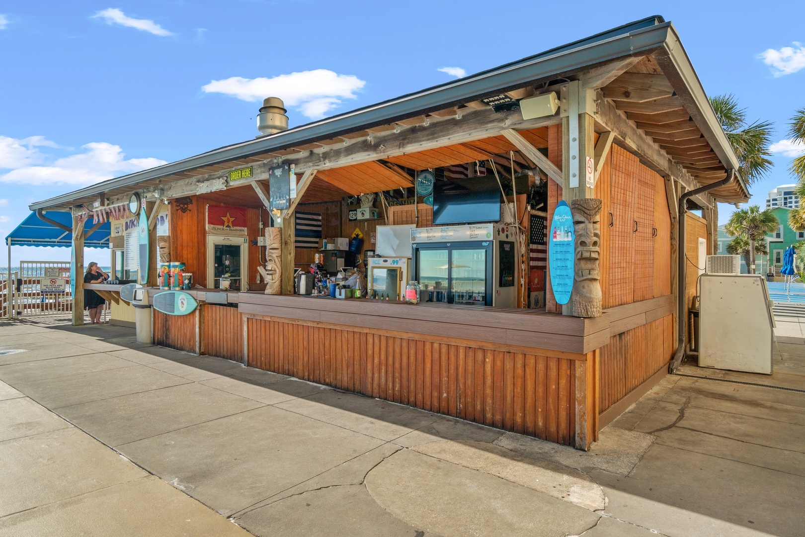 Outdoor Bar