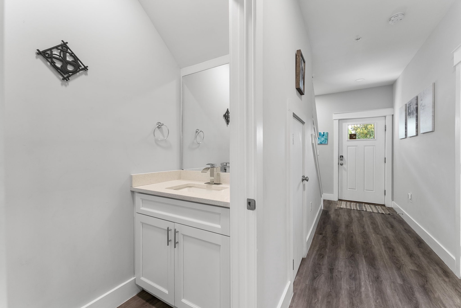 17-web-or-mls-2226 Joan Ave 16 -17