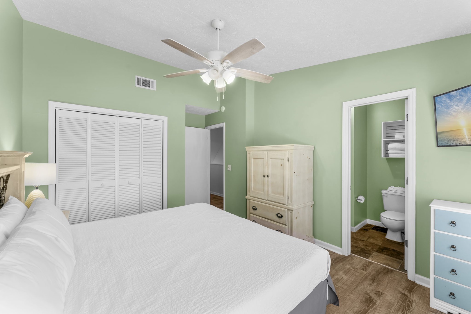 27-web-or-mls-236 St Katherine Blvd 236-20