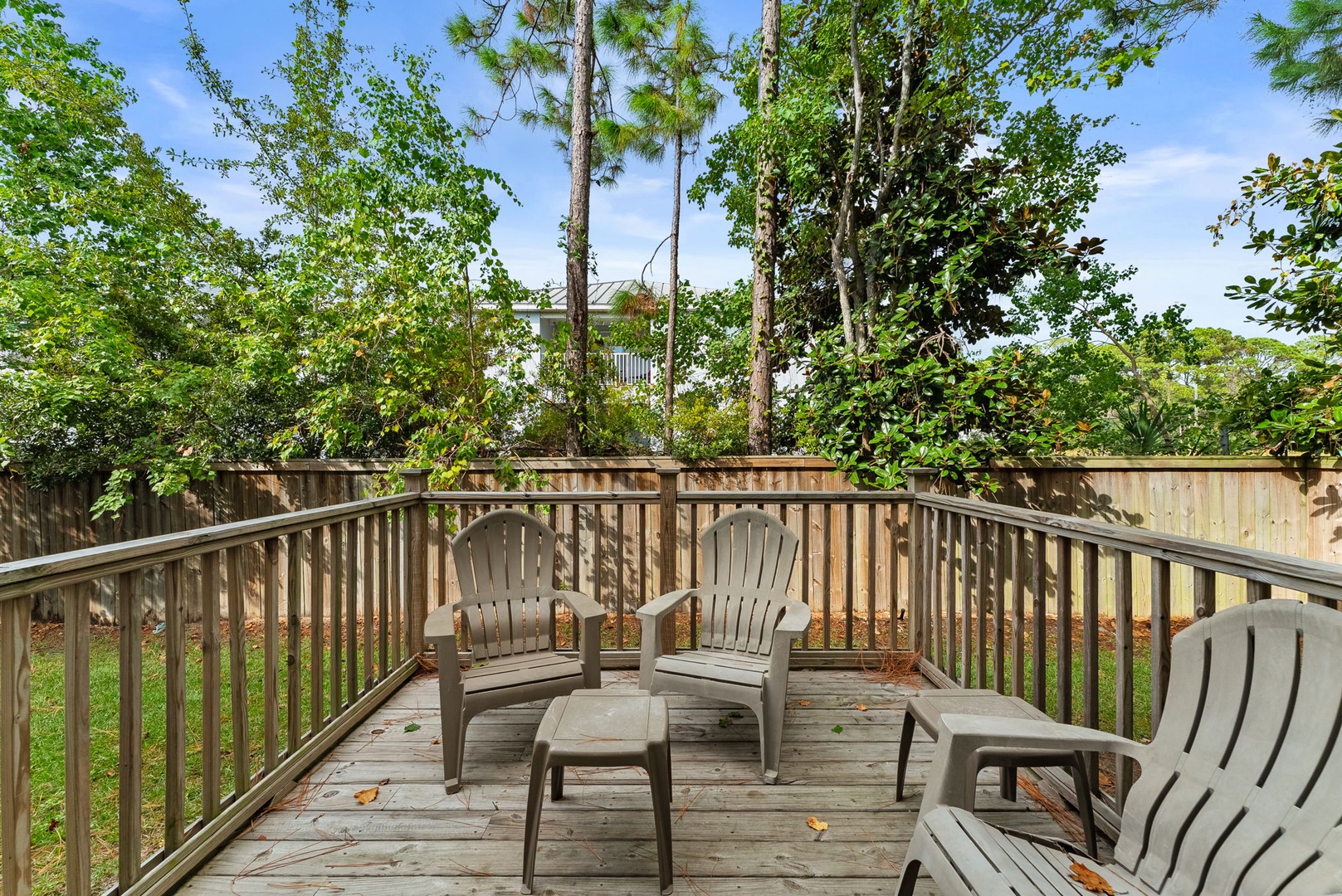 28-web-or-mls-2226 Joan Ave 16 -28