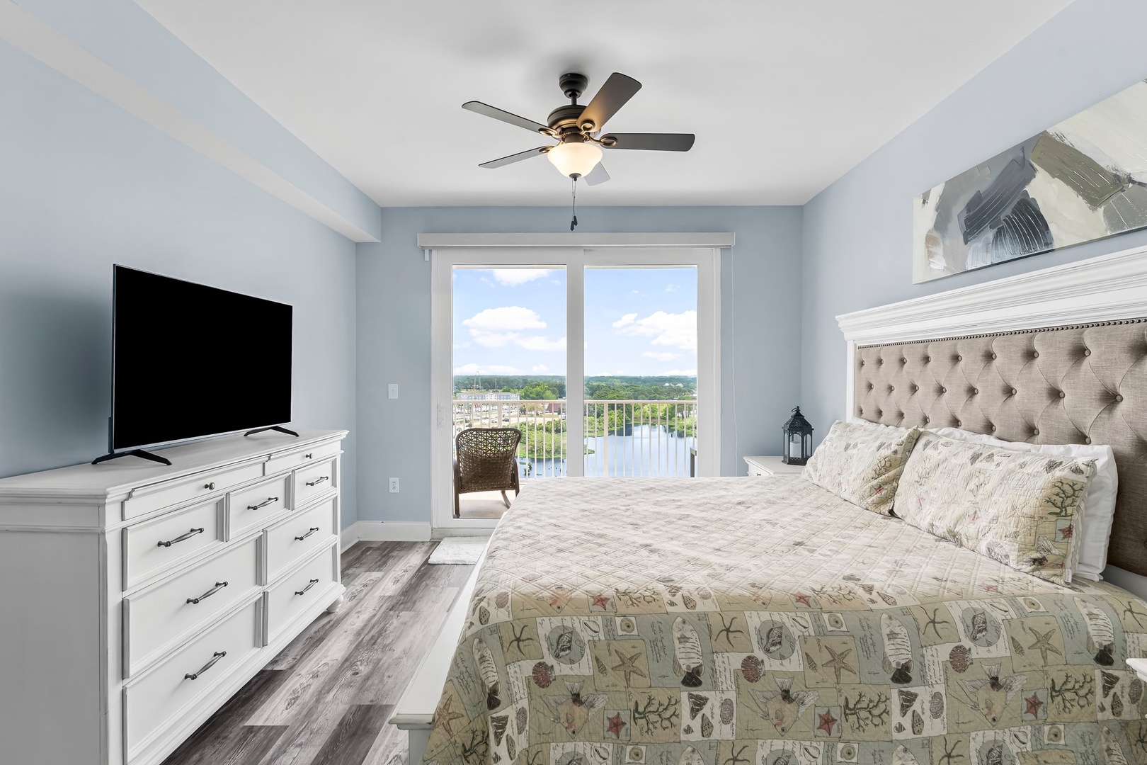 22-web-or-mls-9902 S Thomas Dr 1231-21