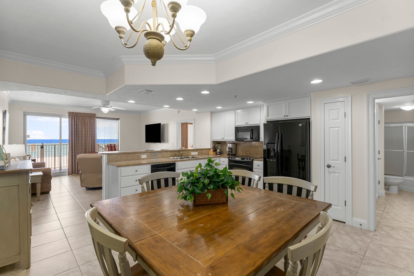 16-web-or-mls-5004 Thomas Dr 103-24