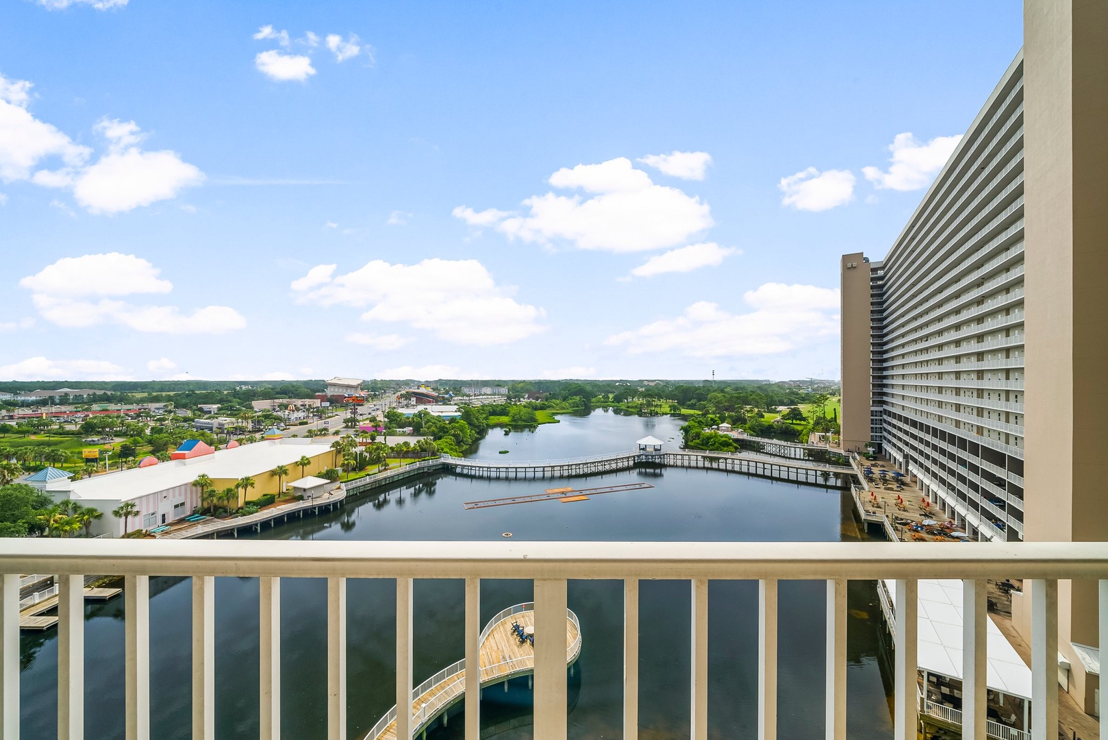 24-web-or-mls-9902 S Thomas Dr 830-23
