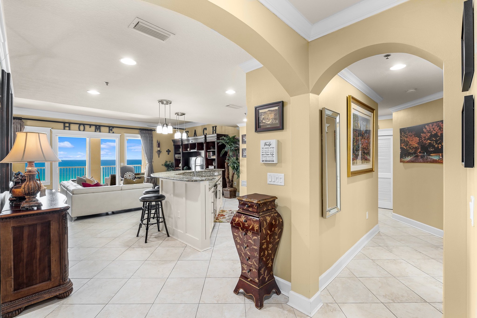 6-web-or-mls-11800 Front Beach Rd 2201_02