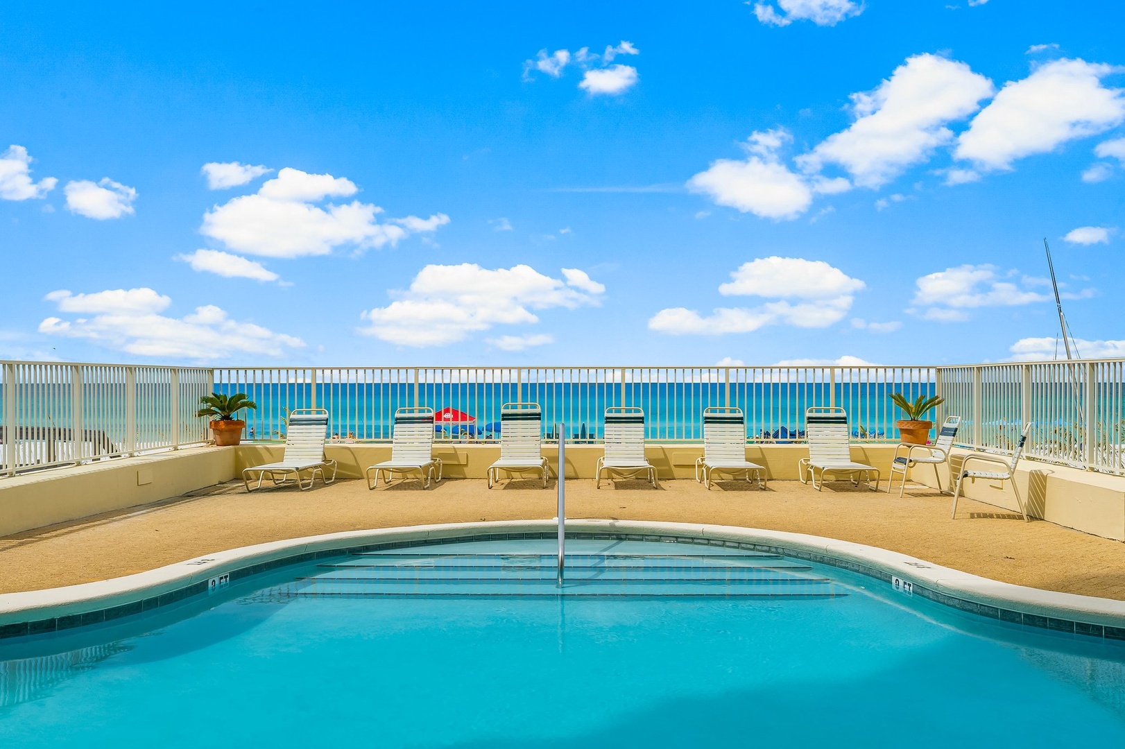 35-web-or-mls-Grande-Surf-Amenities-24-4