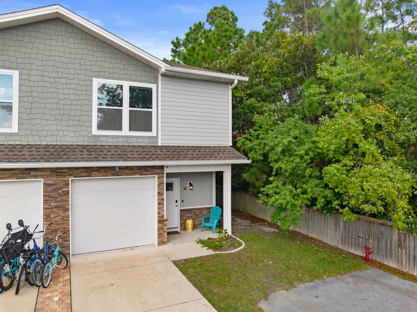 2-web-or-mls-2226 Joan Ave 16 -02