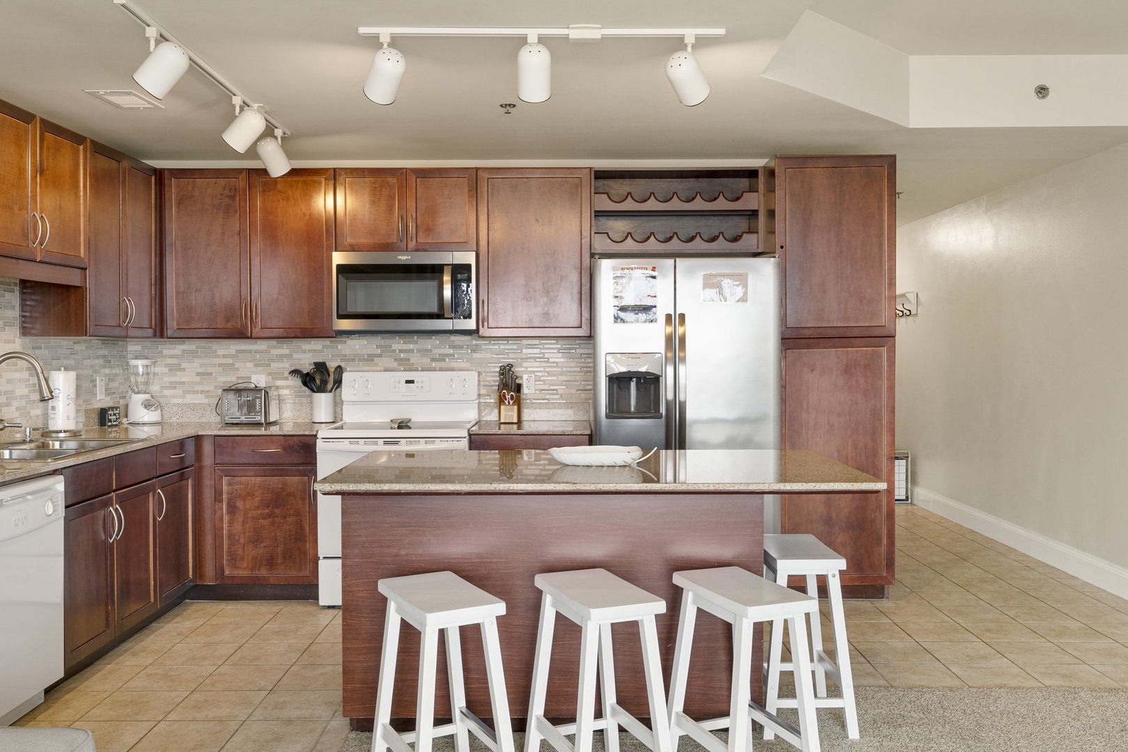 Kitchen straight view