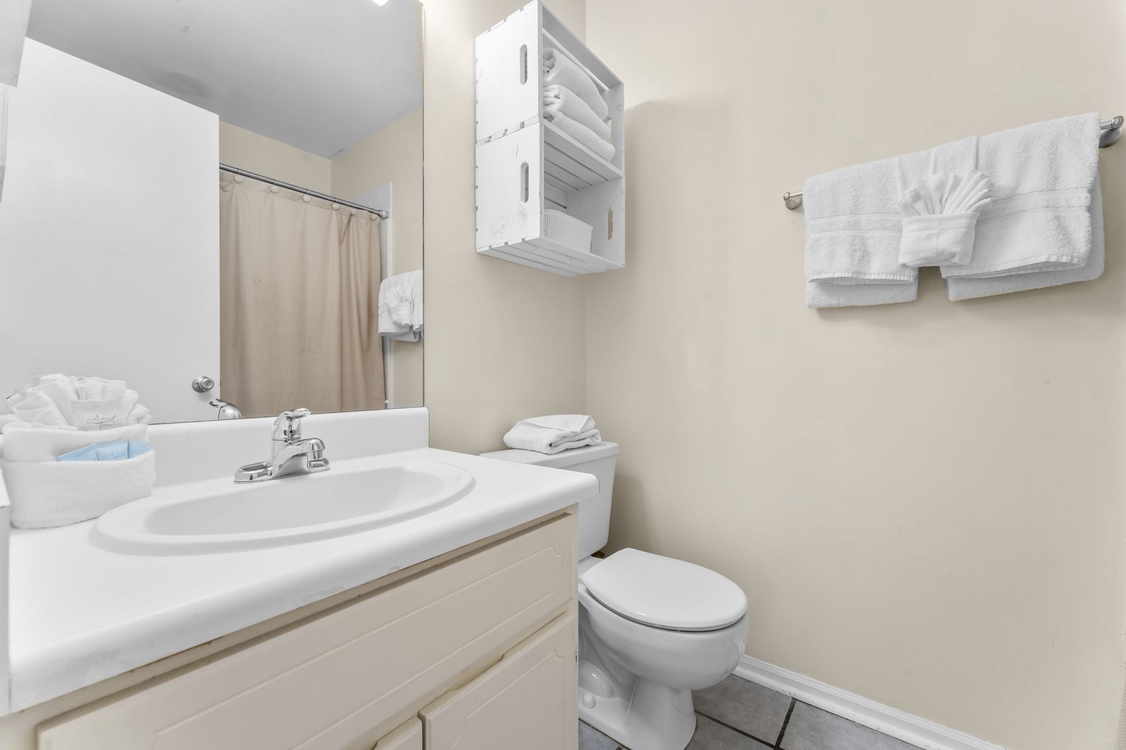 16-web-or-mls-236 St Katherine Blvd 236-24