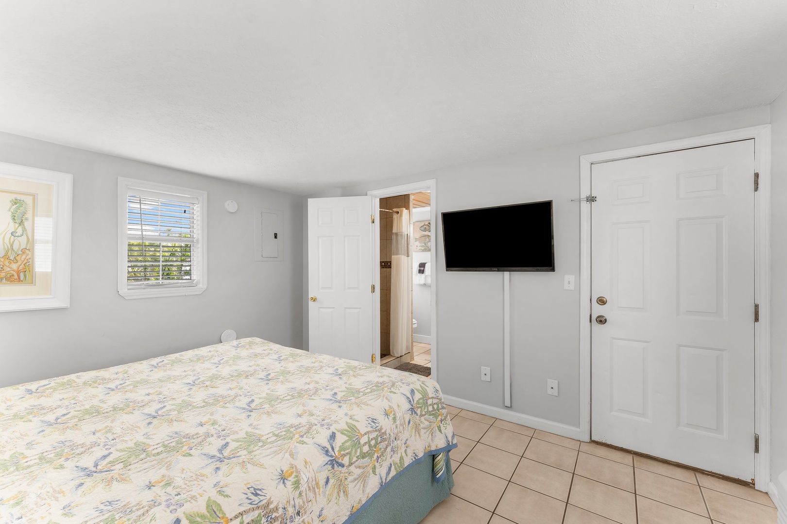 12-web-or-mls-9815 Beach Blvd 1-9