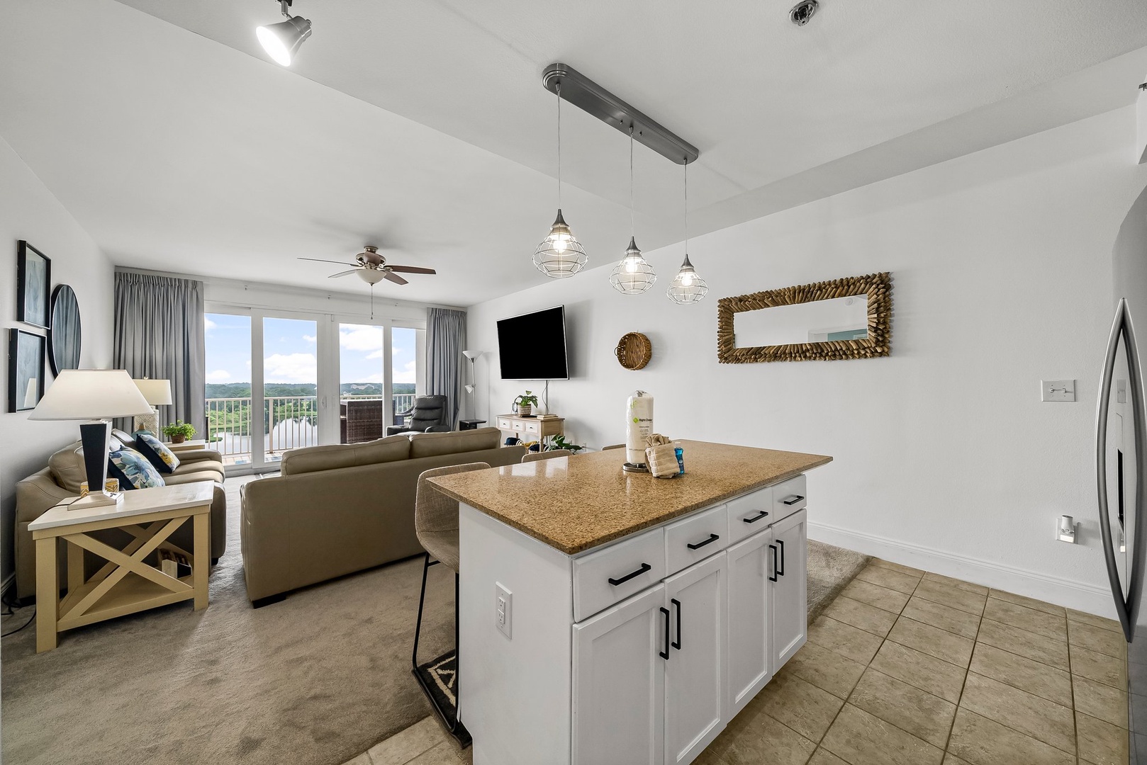 11-web-or-mls-9902 S Thomas Dr 830-10