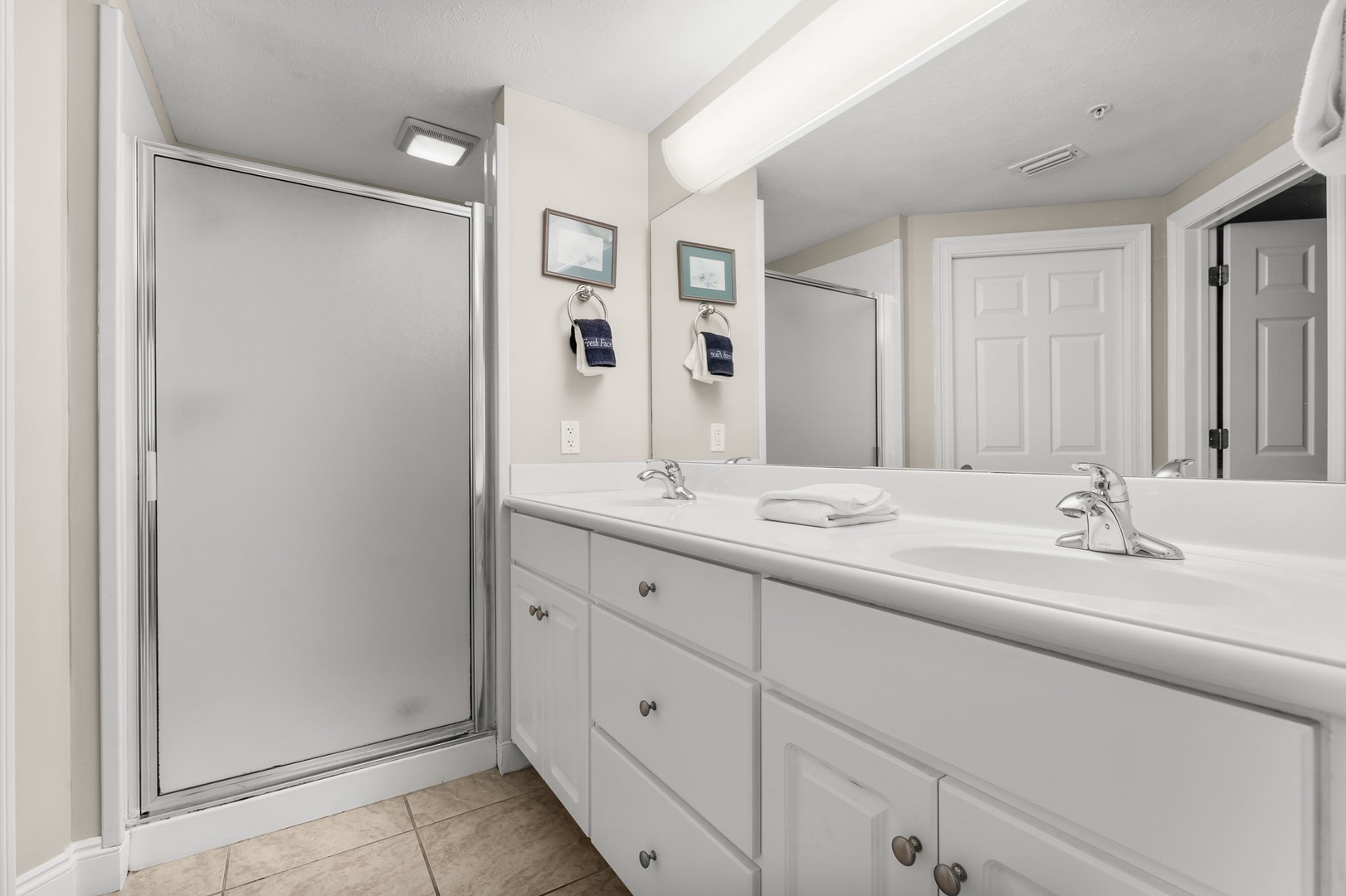 27-web-or-mls-5004 Thomas Dr 2303-15