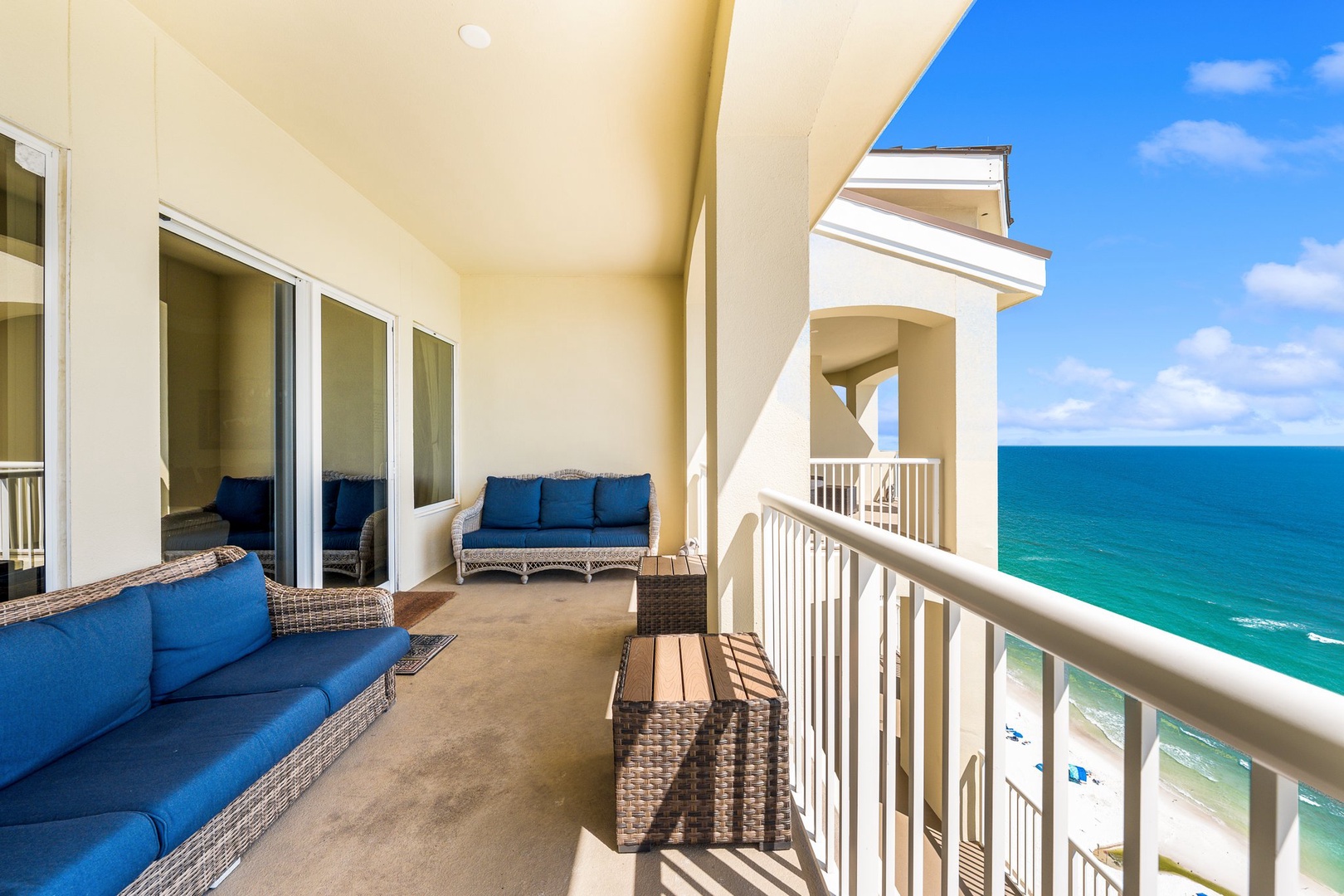 47-web-or-mls-11800 Front Beach Rd 2201_43