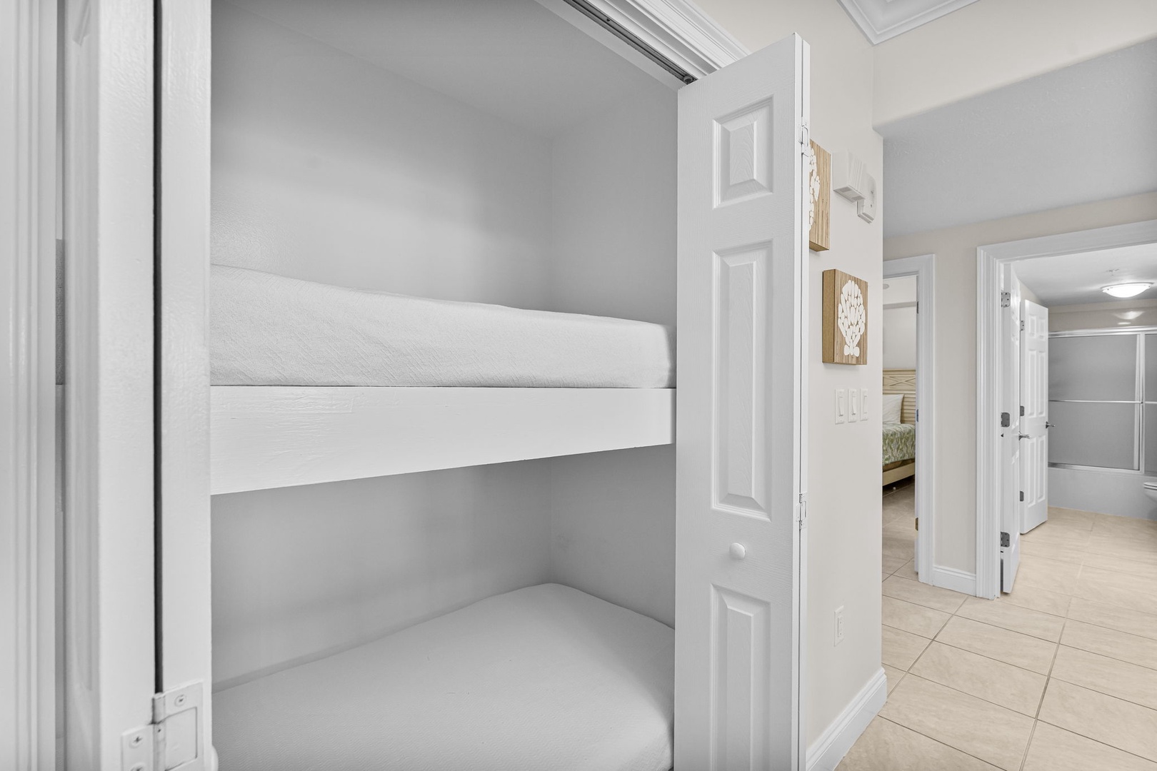 11-web-or-mls-5004 Thomas Dr 102-8