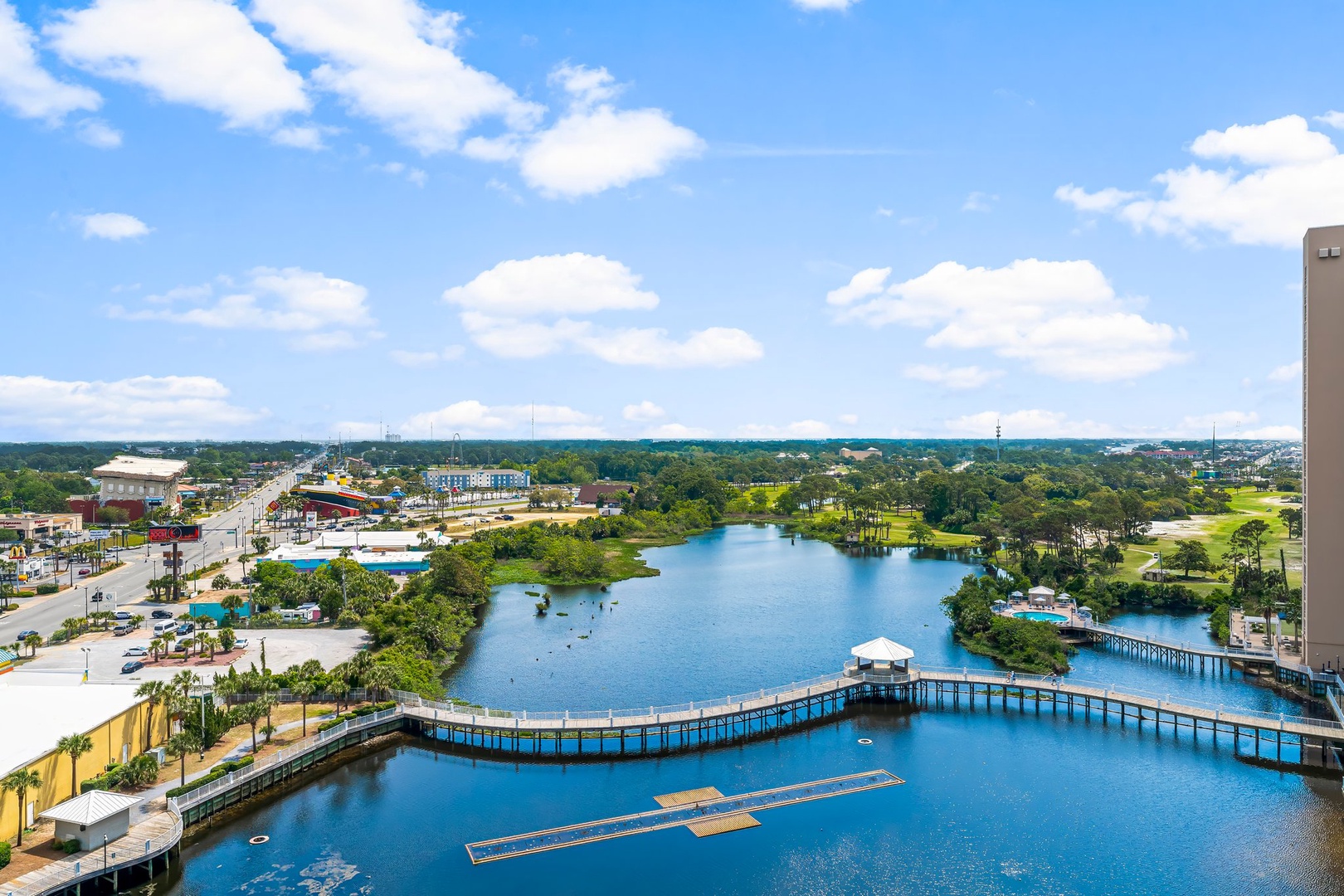 28-web-or-mls-9902 S Thomas Dr 1231-27