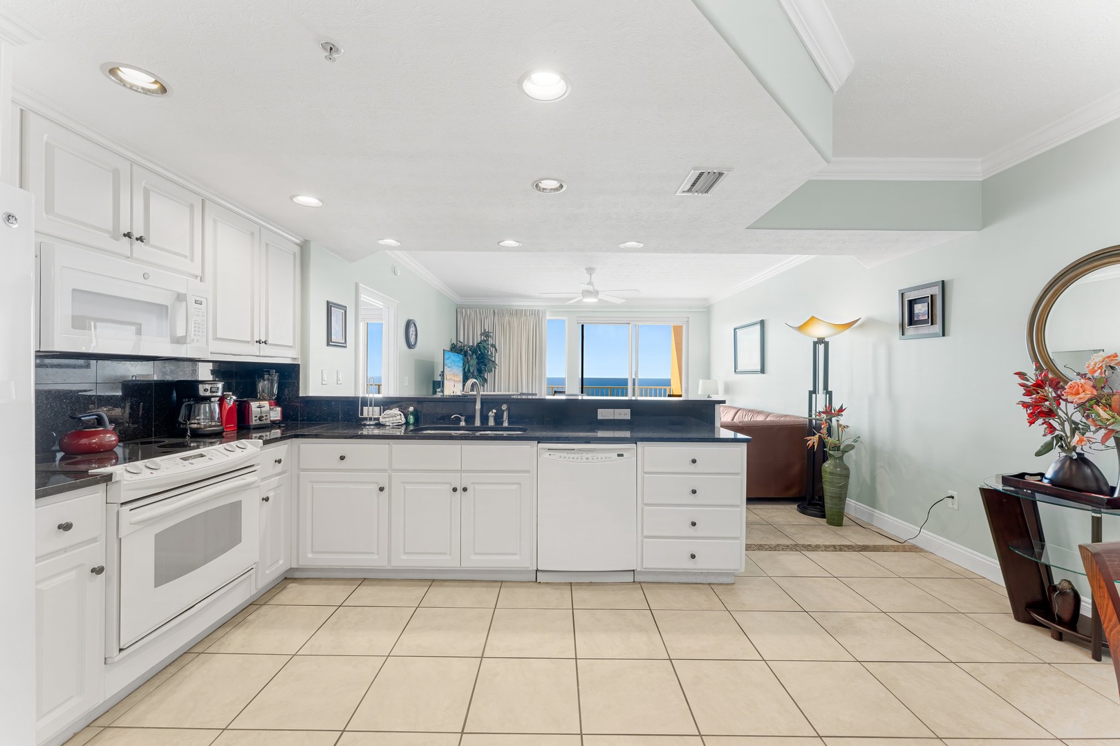 10-5004 Thomas Dr 1102-13