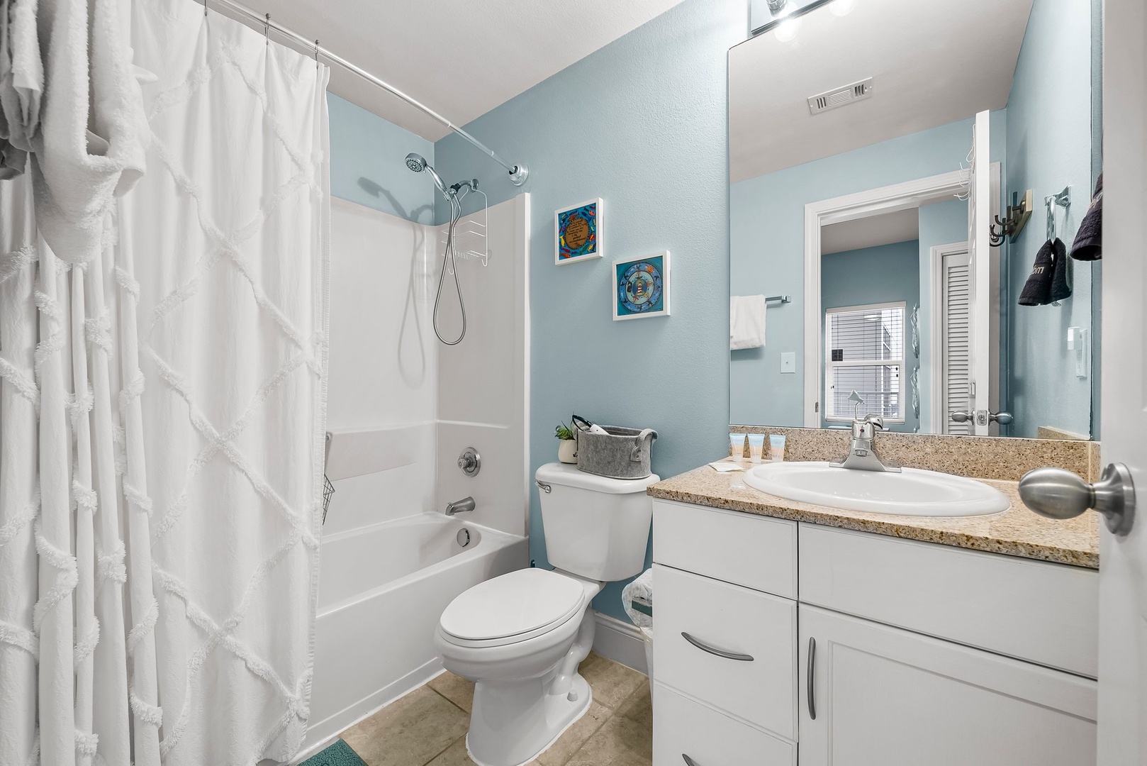 5-web-or-mls-9902 S Thomas Dr 830-4