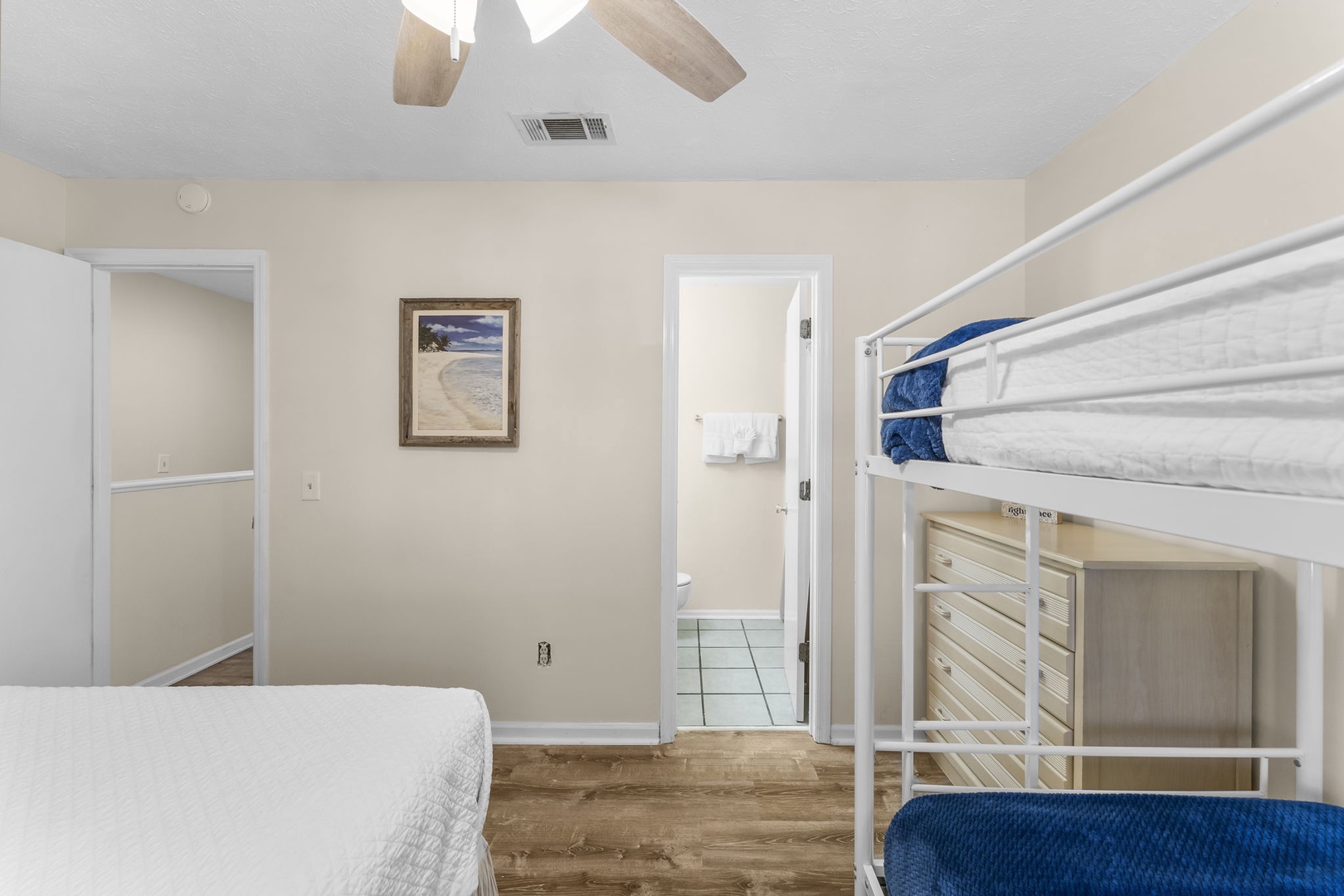 15-web-or-mls-236 St Katherine Blvd 236-23