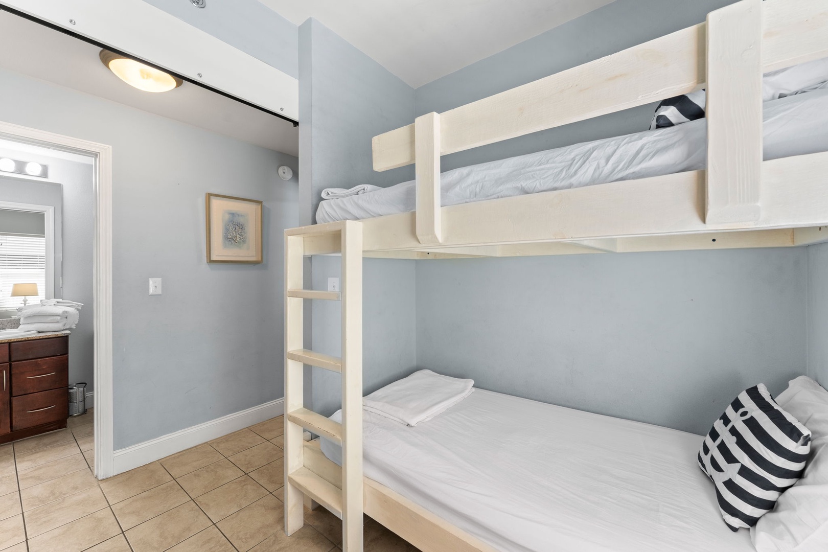 21-web-or-mls-PANHANDLE-9902STHOMASDR431-20