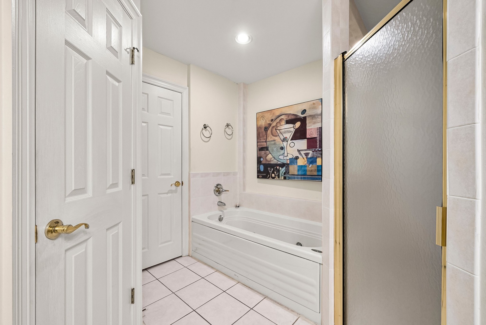 30-web-or-mls-7115 Thomas Dr 201-25