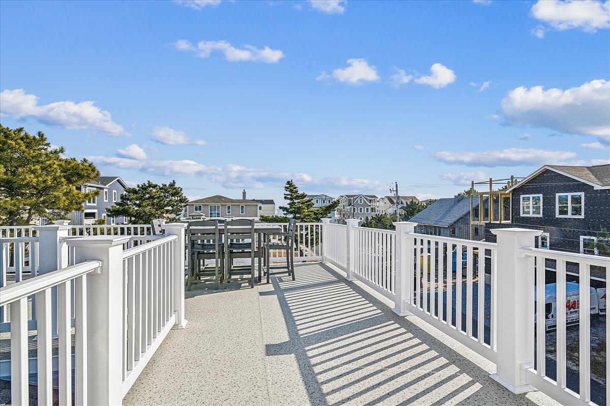 roof level-deck-_pic6523