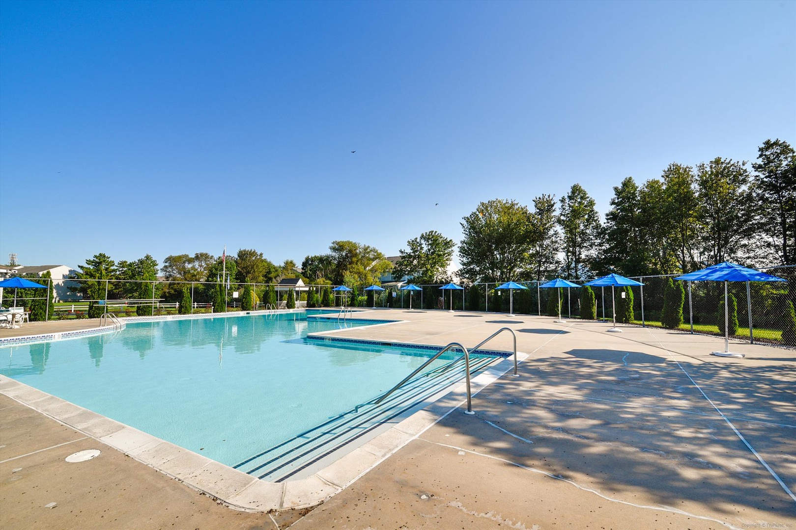 Bethany Meadows Pool