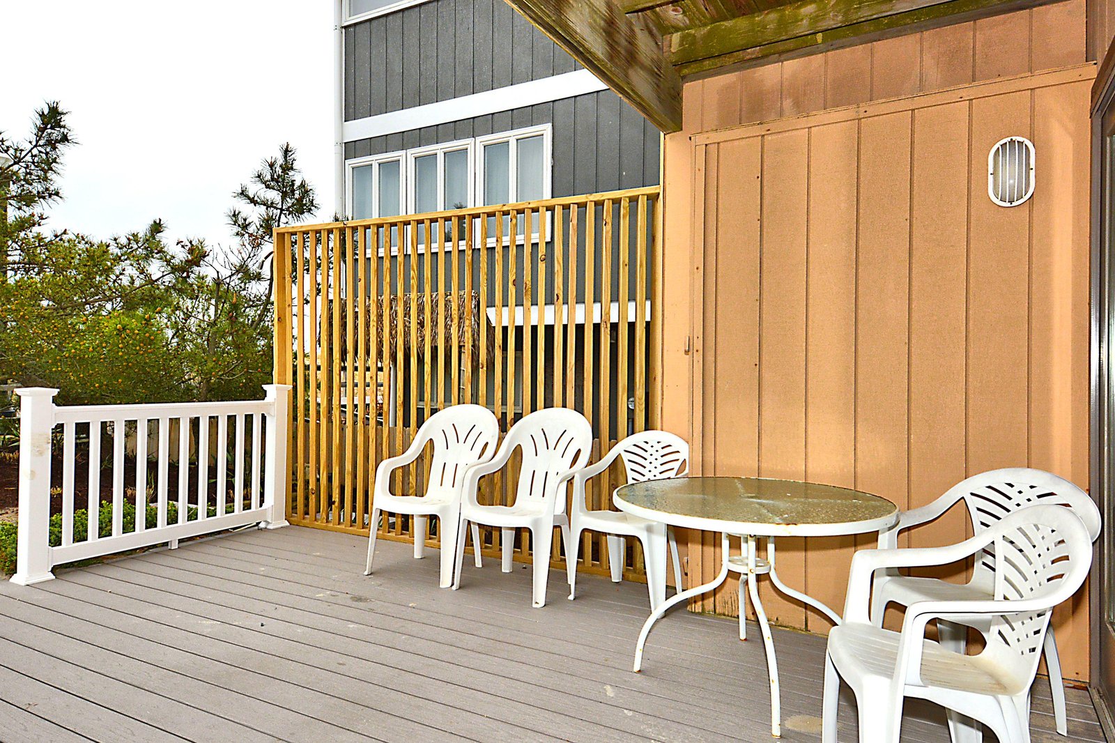 Step outside to your private deck, where fresh air and tree-lined surroundings make every morning coffee or evening sunset a moment to unwind and truly relax.