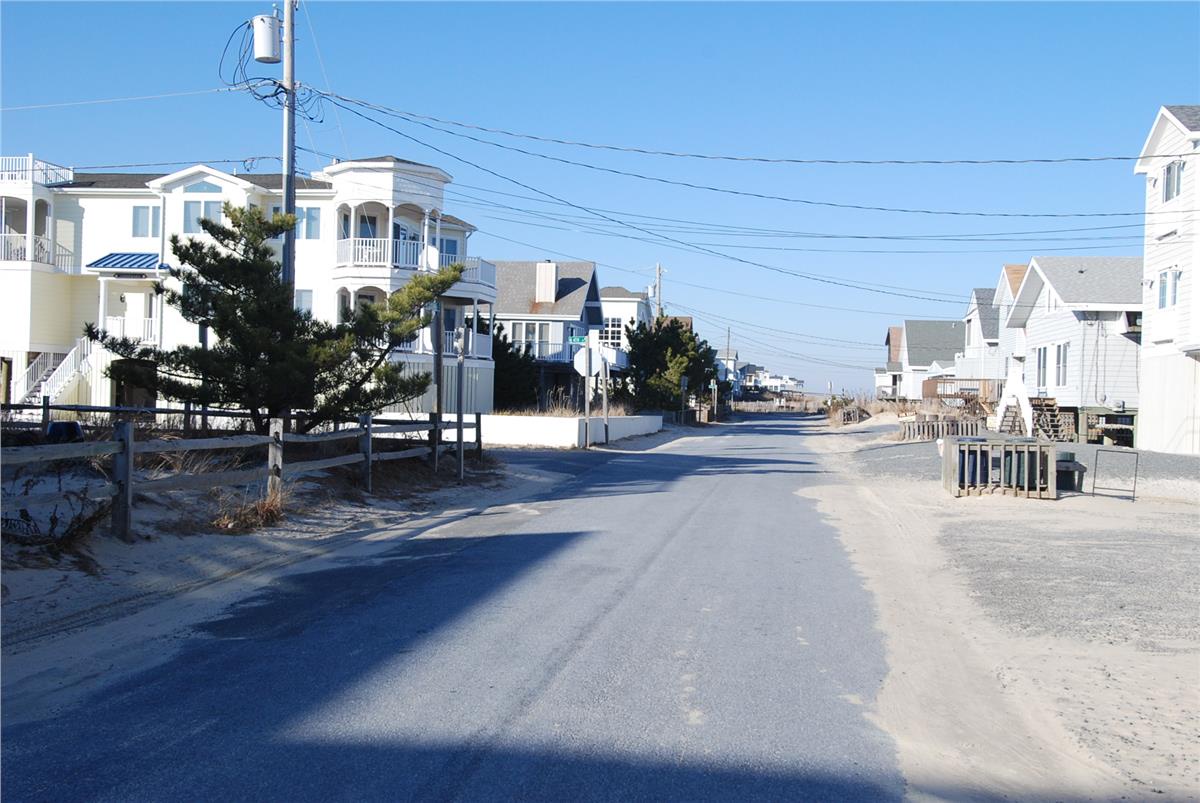 exterior-view from front-dsc_3814